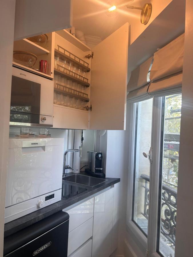 Studio Pres Des Champs-Elysees Paris Exterior foto