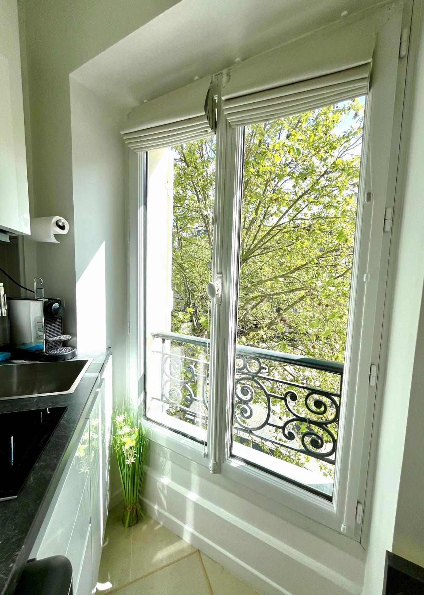 Studio Pres Des Champs-Elysees Paris Exterior foto